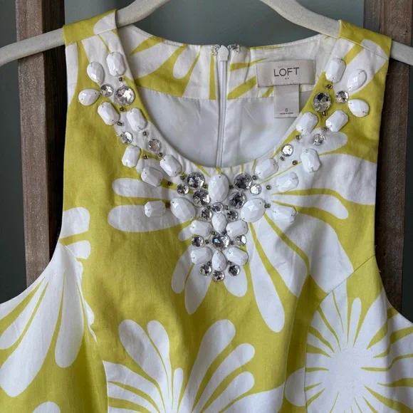 LOFT Outlet Yellow & White Floral Beaded Neckline Dress Size 8 - 1687 - Picture 3 of 12